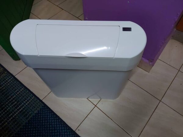 Sensor Sanitary Bin (22lt) - Image 3